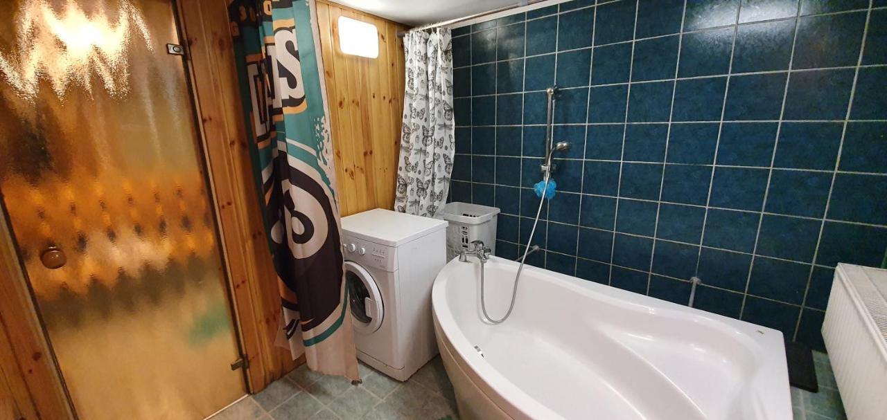 Aparthotel 4 ,, Cosy House Billiard " - Sauna & Parking Kaunas Kültér fotó
