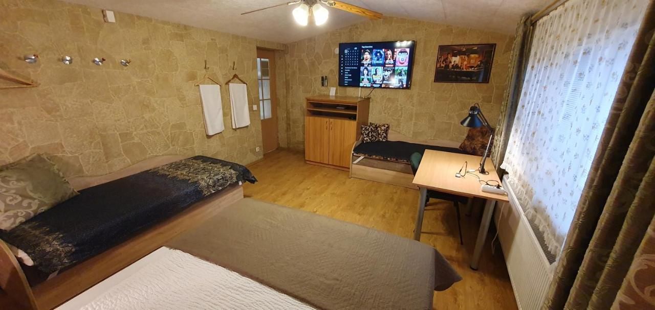 Aparthotel 4 ,, Cosy House Billiard " - Sauna & Parking Kaunas Kültér fotó
